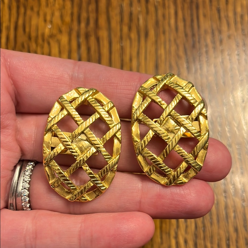 Bluette Gold Woven Pattern shoe clips